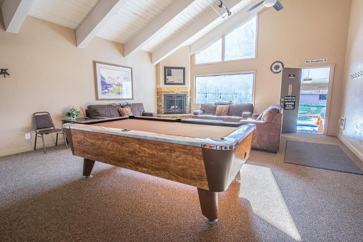 Fully Renovated! St Anton #17 Ski In Ski Out 1 Bedroom 1 Bathroom Condo! Sleeps Up To 4! แมมมอธ เลกส์ ภายนอก รูปภาพ