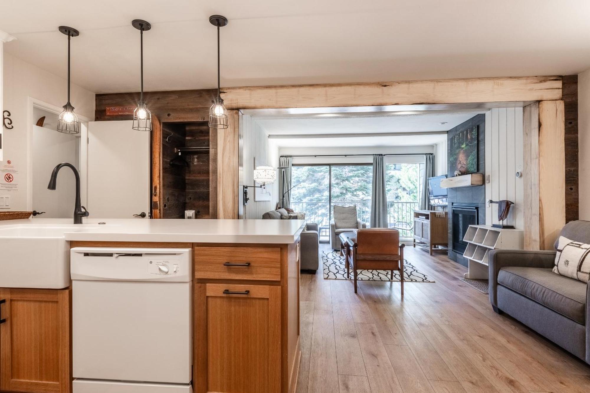 Fully Renovated! St Anton #17 Ski In Ski Out 1 Bedroom 1 Bathroom Condo! Sleeps Up To 4! แมมมอธ เลกส์ ภายนอก รูปภาพ