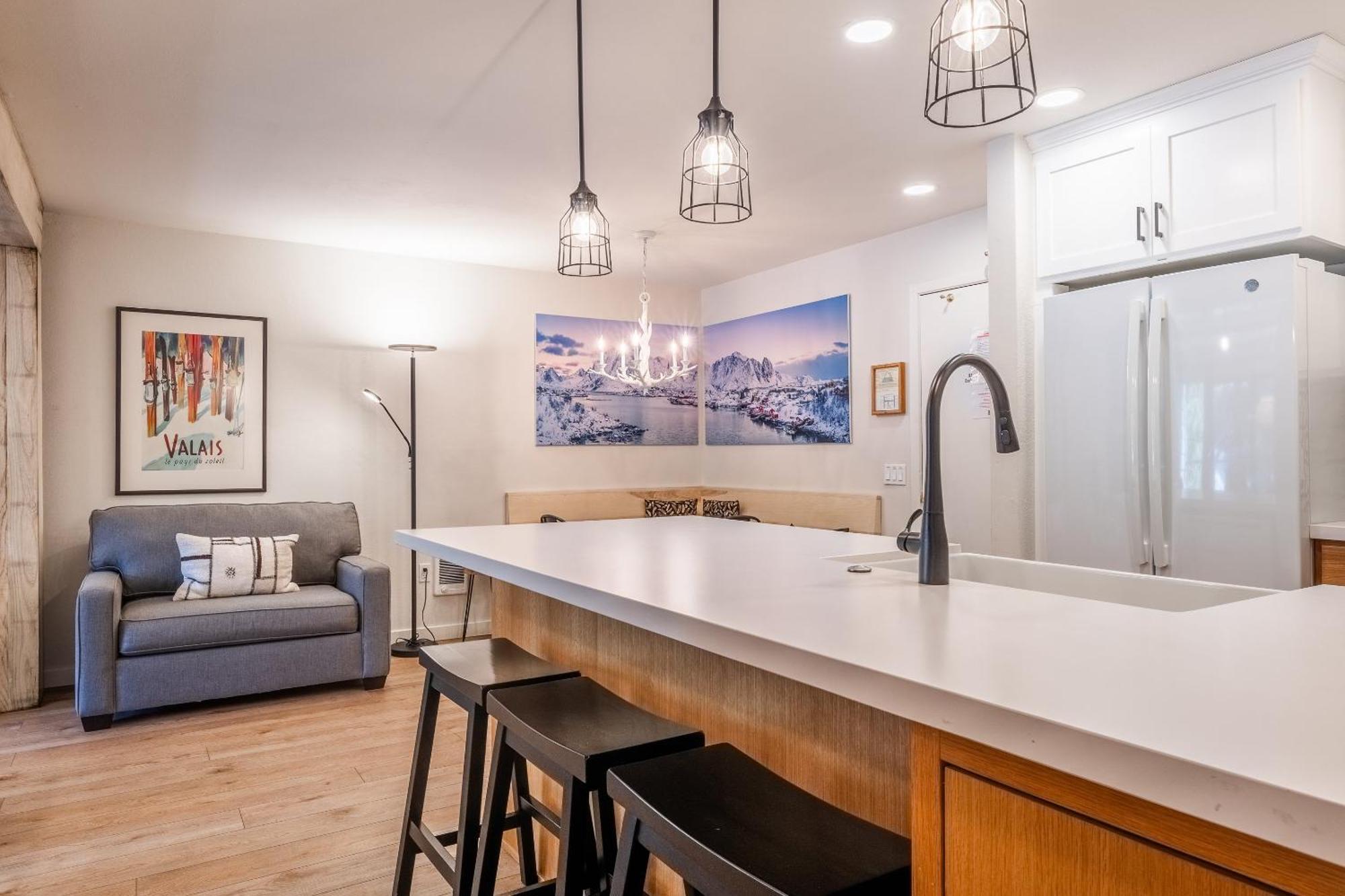 Fully Renovated! St Anton #17 Ski In Ski Out 1 Bedroom 1 Bathroom Condo! Sleeps Up To 4! แมมมอธ เลกส์ ภายนอก รูปภาพ